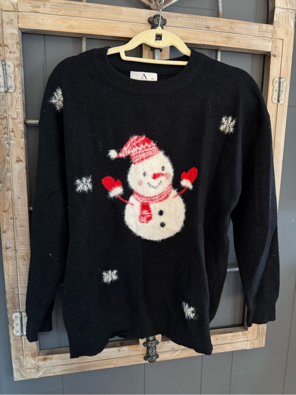 Source Unknown Black Crewneck Sweater with White Snowman and Red Accents